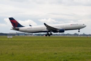 Safari Sights- Delta Airlines Takes Off